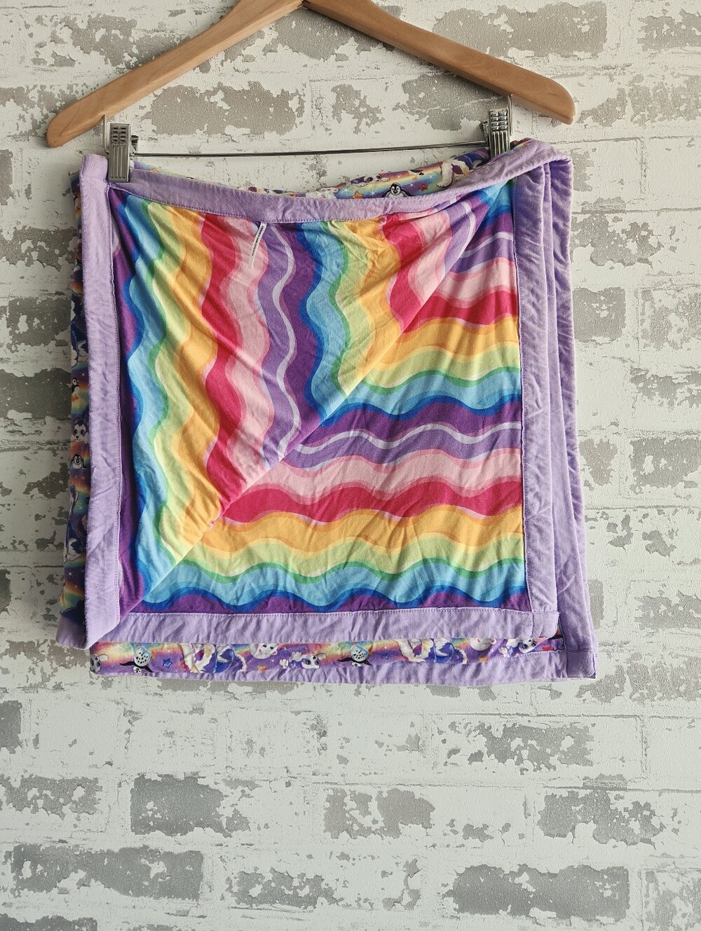 Posh Peanut x Lisa Frank Tikanni Husky Polar Bear Swaddle Blanket Reversible - Picture 3 of 5